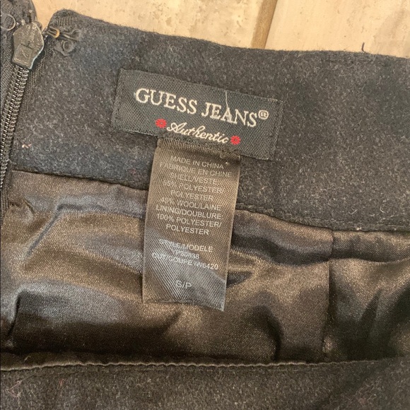 Guess Pencil Skirt With buttons and bow - Picture 5 of 6